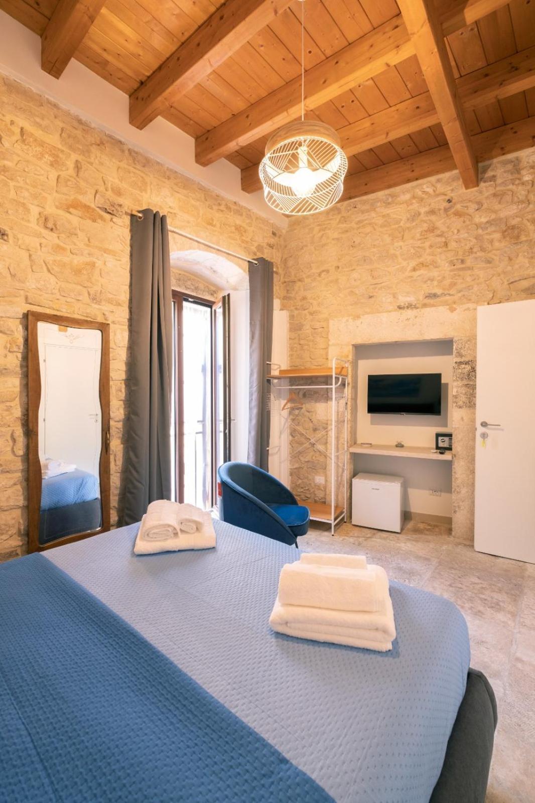 Hotel Palazzo Rizzi Dimora Dei Templari Bitetto Exterior foto