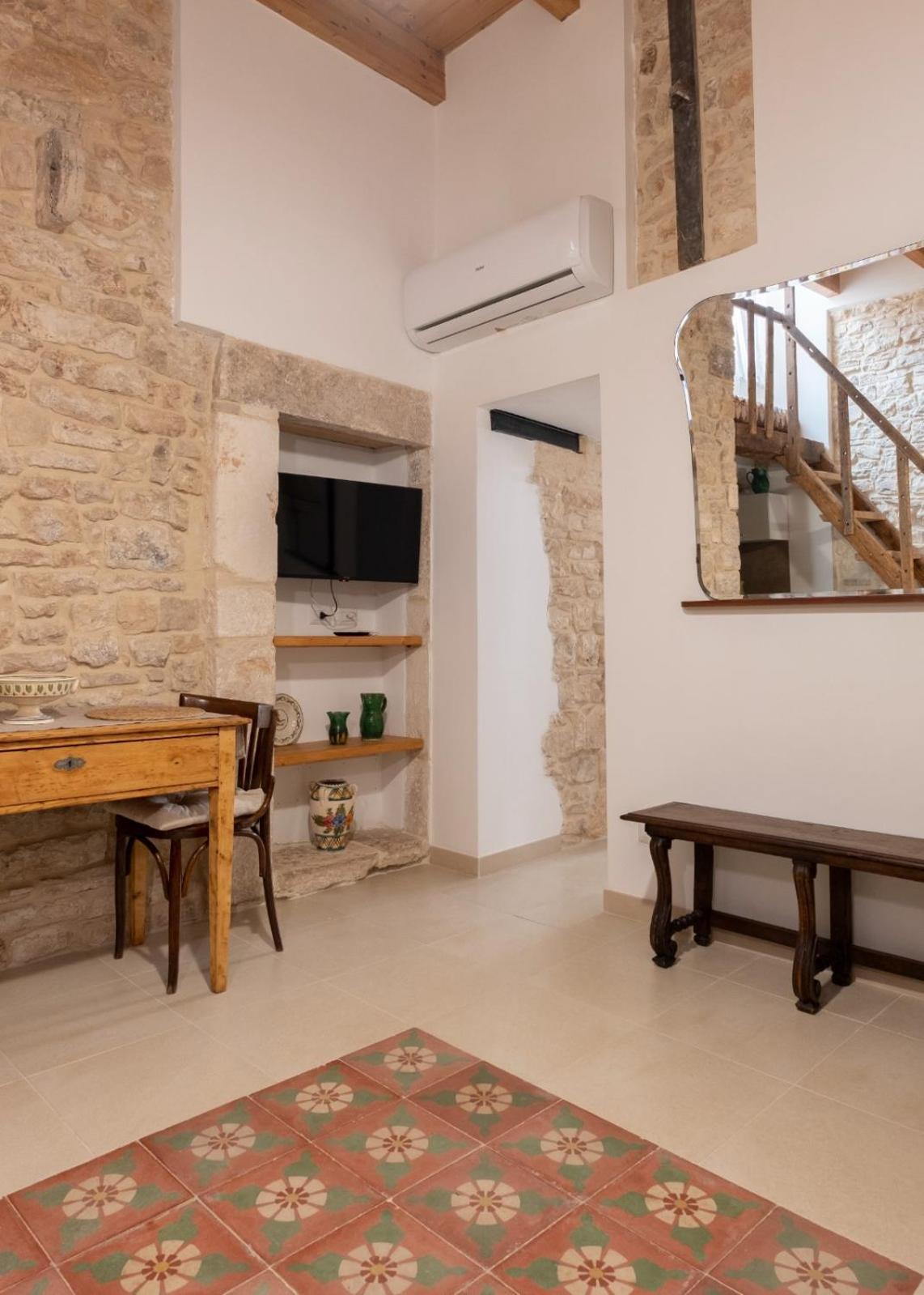 Hotel Palazzo Rizzi Dimora Dei Templari Bitetto Exterior foto